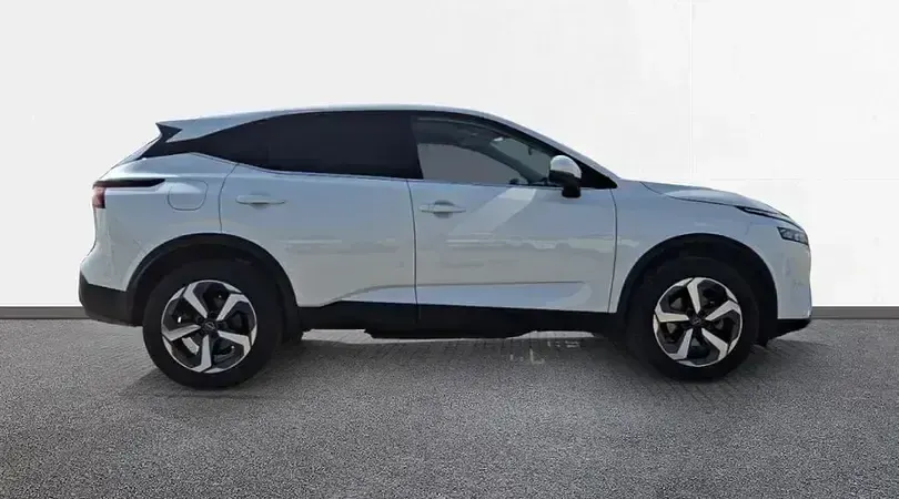 Usado Nissan Qashqai N-Connecta 140 CV (102 kW) 2024 Lunar white (perlada) SUV