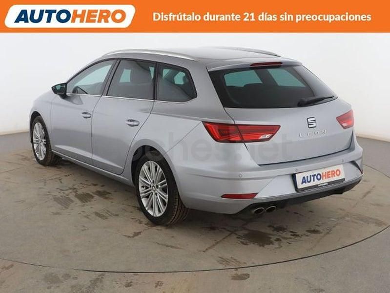 Usado Seat Leon XCELLENCE 180 CV (132 kW) 2018 Gris / plata Familiar