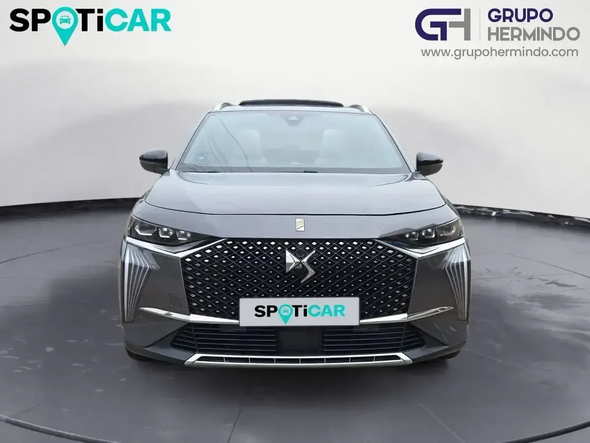 Usado DS Automobiles DS7 Crossback Opera 360 CV (264 kW) 2023 Gris / plata SUV
