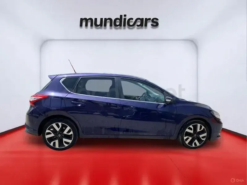 Usado Nissan Pulsar Tekna 110 CV (80 kW) 2016 Violeta / lila Utilitario