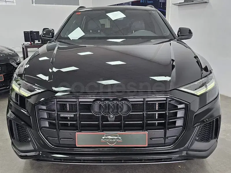 Usado Audi Q8 Ambiente 381 CV (280 kW) 2021 Negro SUV