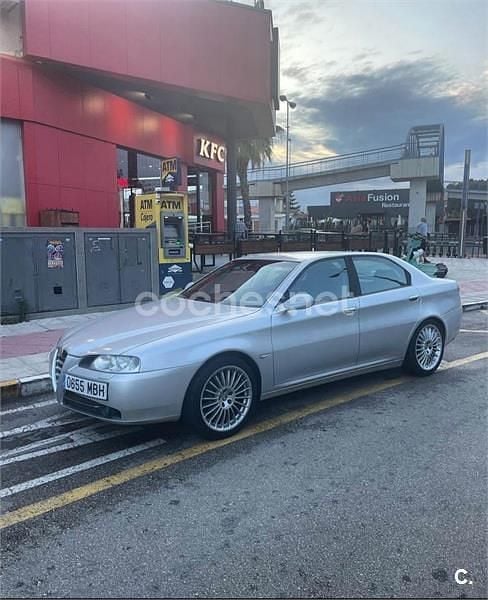 Usado Alfa Romeo 166 220 CV (161 kW) 2004 Gris / plata Berlina