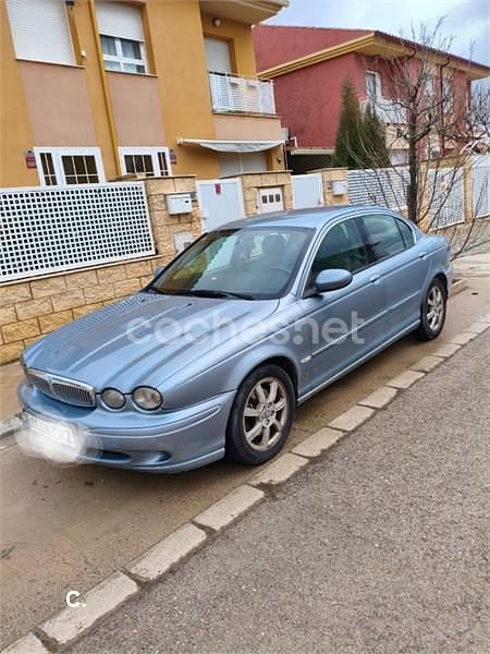 Usado Jaguar X-type Classic 130 CV (95 kW) 2004 Gris / plata Familiar