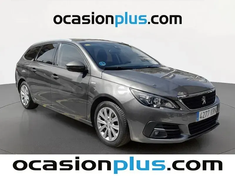 Usado Peugeot 308 SW Style 130 CV (95 kW) 2018 Gris / plata Familiar