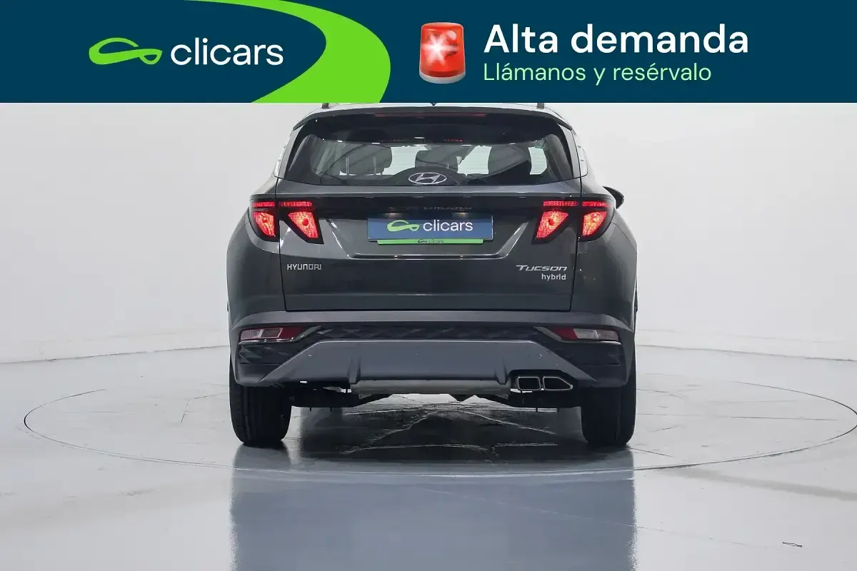 Usado Hyundai Tucson 230 CV (169 kW) 2022 Gris / plata SUV