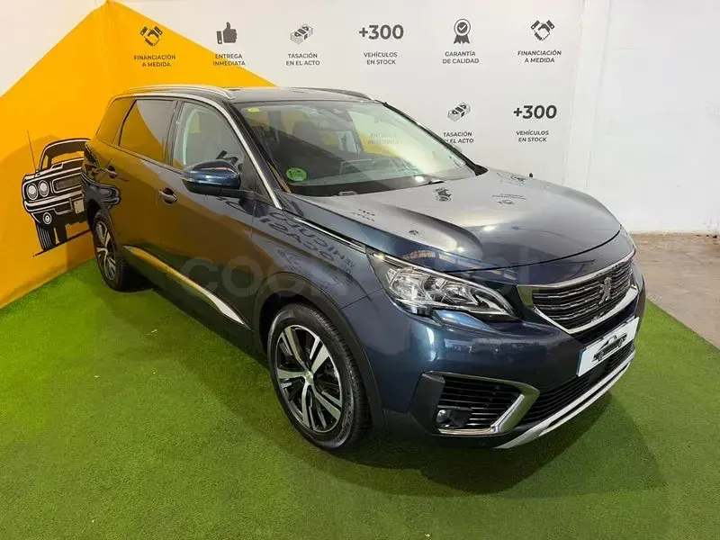 Usado Peugeot 5008 Allure 130 CV (95 kW) 2018 Azul SUV