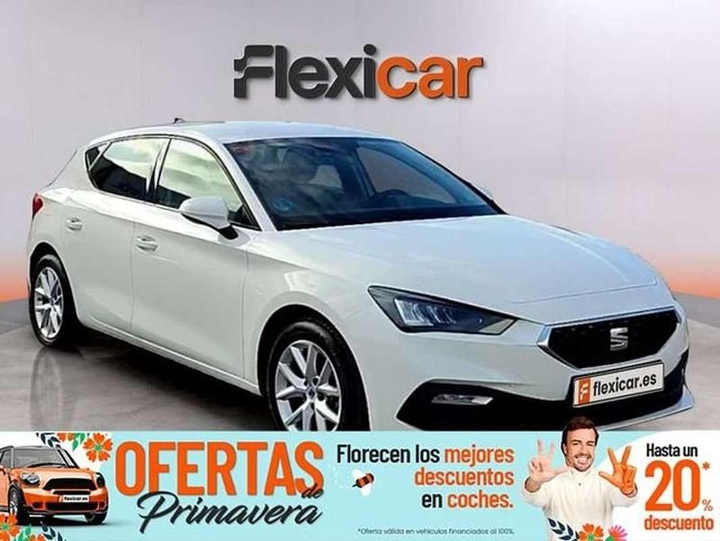 Usado Seat Leon Style 116 CV (85 kW) 2021 Blanco Utilitario
