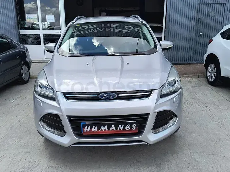 Usado Ford Kuga Trend 150 CV (110 kW) 2015 Gris / plata SUV