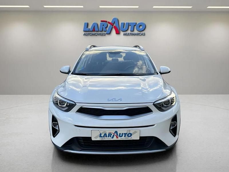 Usado Kia Stonic 100 CV (73 kW) 2022 Blanco SUV