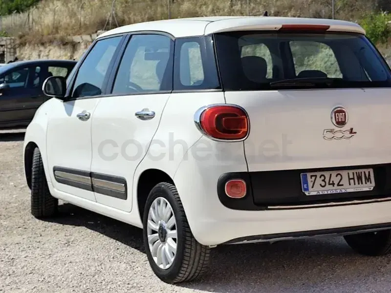 Usado Fiat 500L 85 CV (62 kW) 2014 Blanco Monovolumen