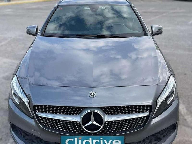 Usado Mercedes A200 139 CV (102 kW) 2018 Gris Berlina