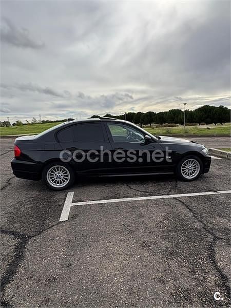 Usado BMW 318 Executive 143 CV (105 kW) 2010 Negro Berlina