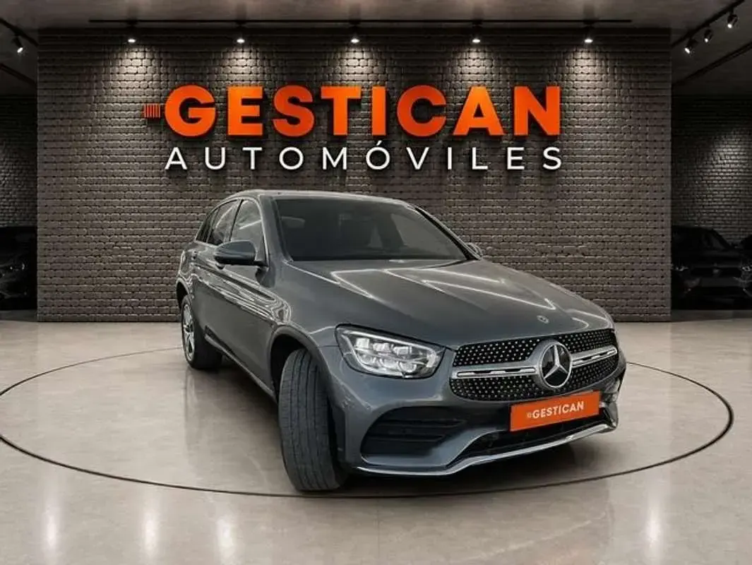 Usado Mercedes GLC350 320 CV (235 kW) 2022 Plateado SUV