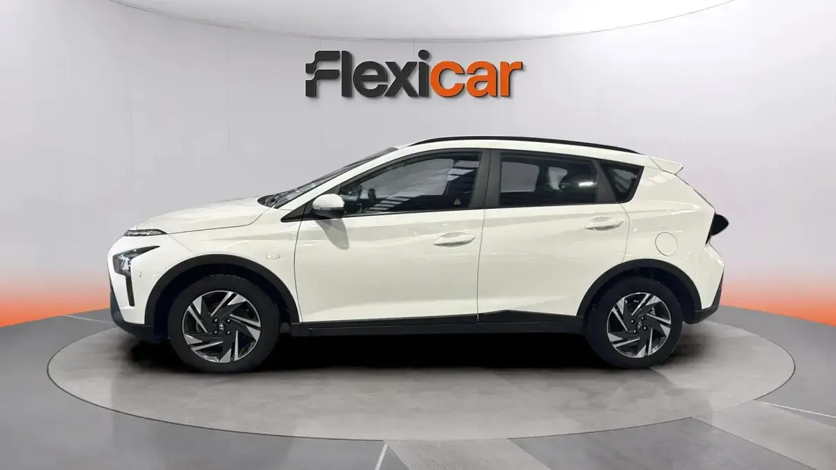Usado Hyundai Bayon 101 CV (74 kW) 2023 Blanco SUV