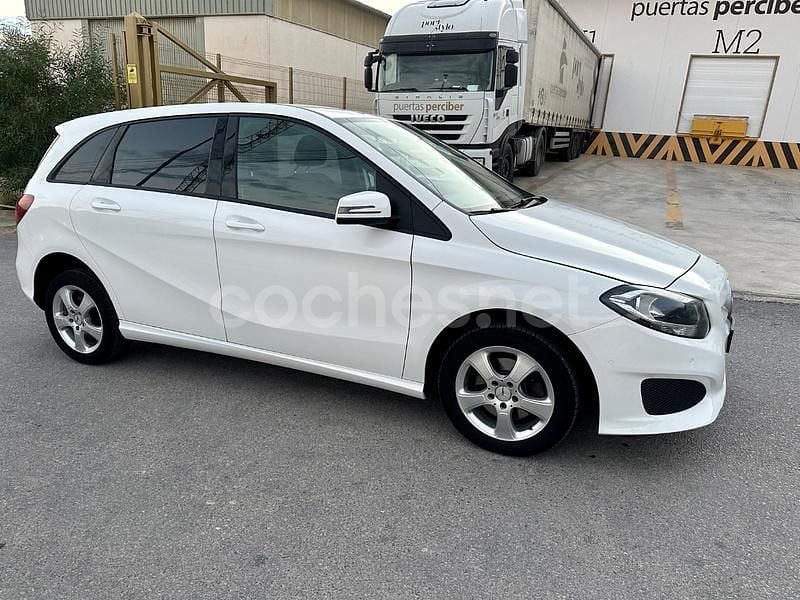 Blanco Usado 2020 Mercedes B220 Monovolumen | 12.999 € - Imagen 1/4