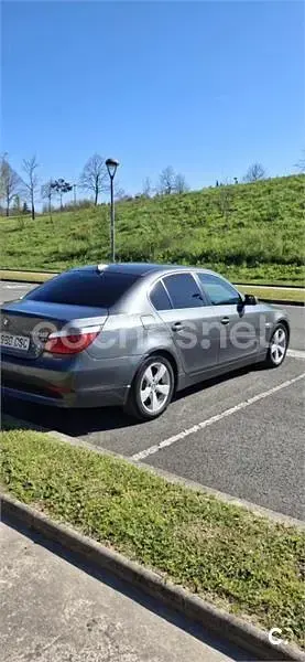 Usado BMW 530 231 CV (169 kW) 2005 Gris / plata Berlina