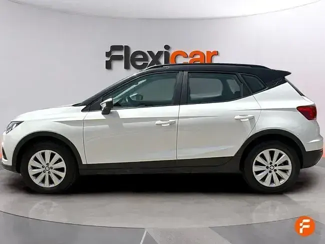 Usado Seat Arona Style 95 CV (69 kW) 2020 Blanco SUV