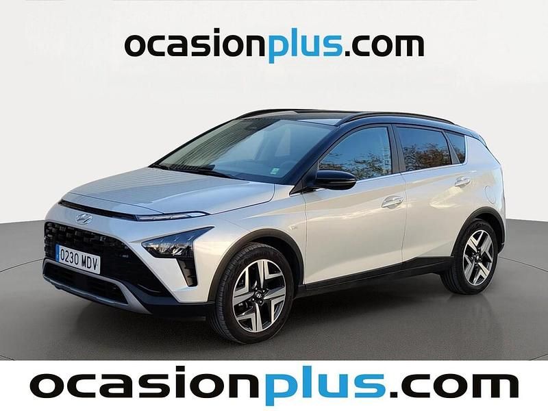 Usado Hyundai Bayon Style 120 CV (88 kW) 2023 Gris plata SUV