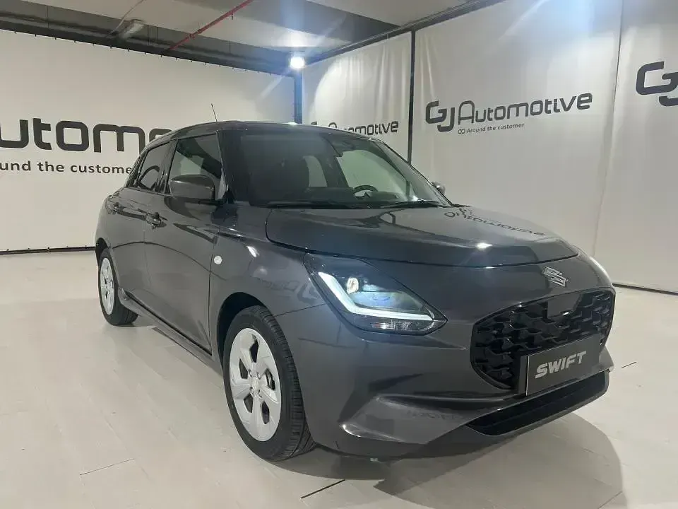 Nuevo Suzuki Swift 83 CV (61 kW) 2026 Gris Utilitario