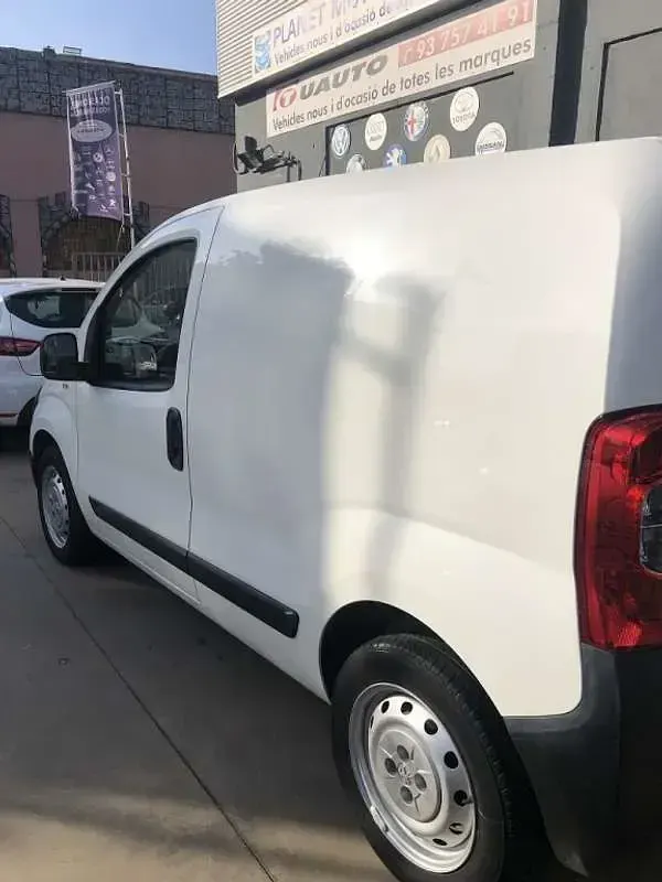 Usado Peugeot TePee Style 75 CV (55 kW) 2016 Blanco Van