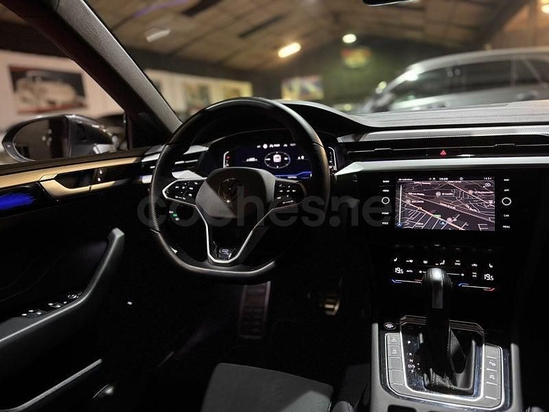 Usado VW Arteon R-line 150 CV (110 kW) 2023 Gris / plata Berlina