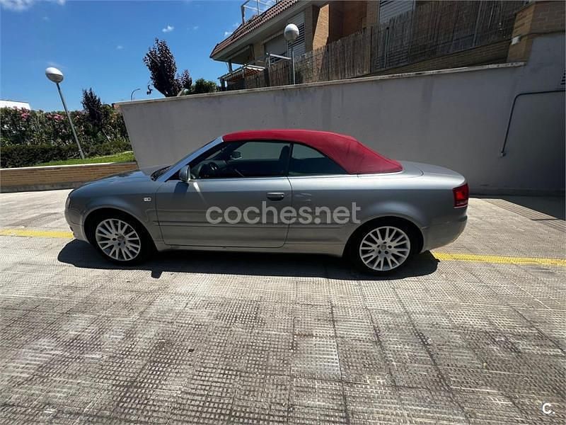 Usado Audi A4 Cabriolet 200 CV (147 kW) 2006 Gris / plata Descapotable