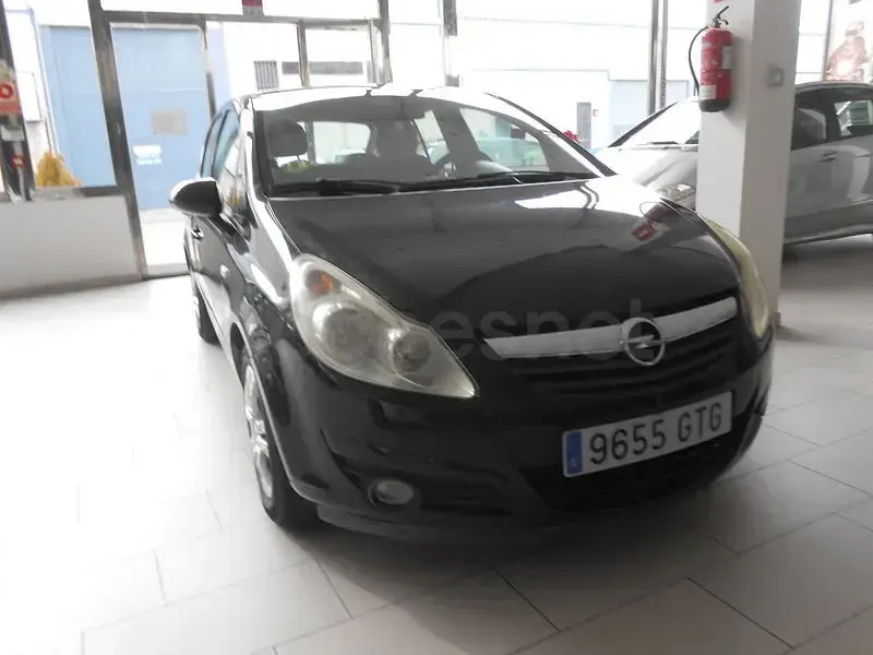 Usado Opel Corsa 85 CV (62 kW) 2010 Negro Utilitario