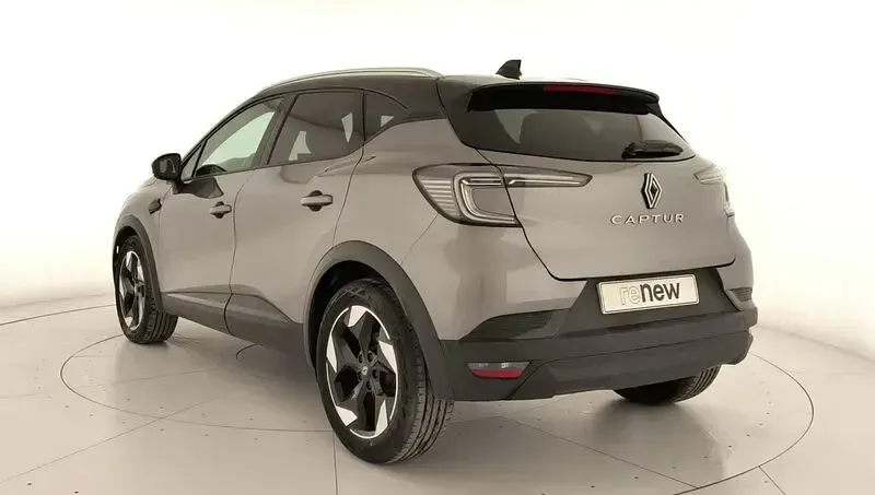 Usado Renault Captur Techno 101 CV (74 kW) 2025 Gris SUV