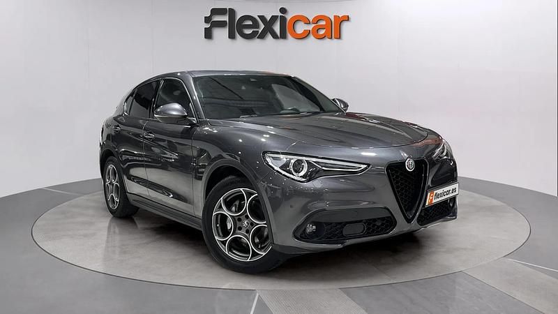 Usado Alfa Romeo Stelvio Sprint 162 CV (119 kW) 2022 SUV