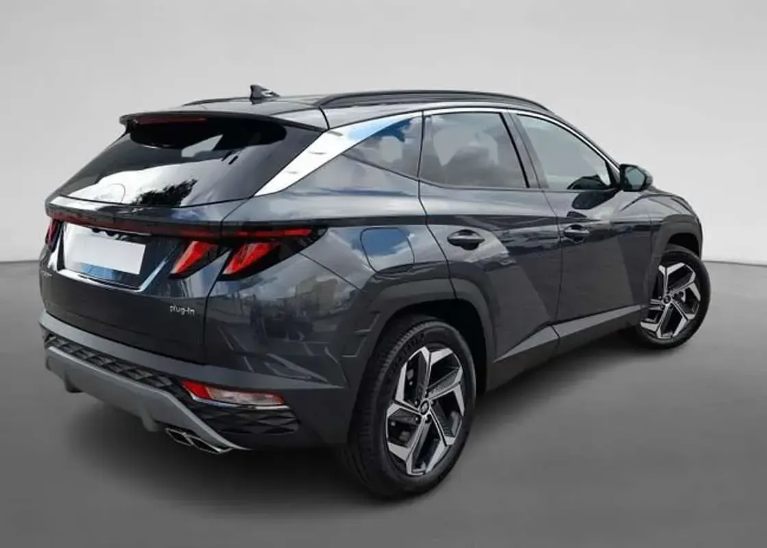 Usado Hyundai Tucson 265 CV (194 kW) 2024 Gris SUV