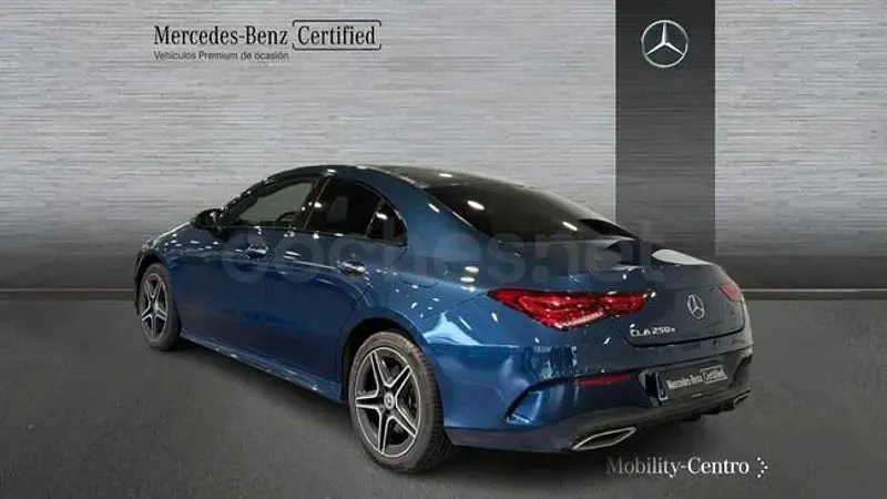 Usado Mercedes CLA250e 218 CV (160 kW) 2021 Azul denim Berlina