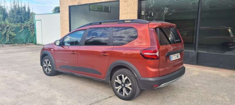 Usado Dacia Jogger Expression 110 CV (80 kW) 2022 Naranja Monovolumen