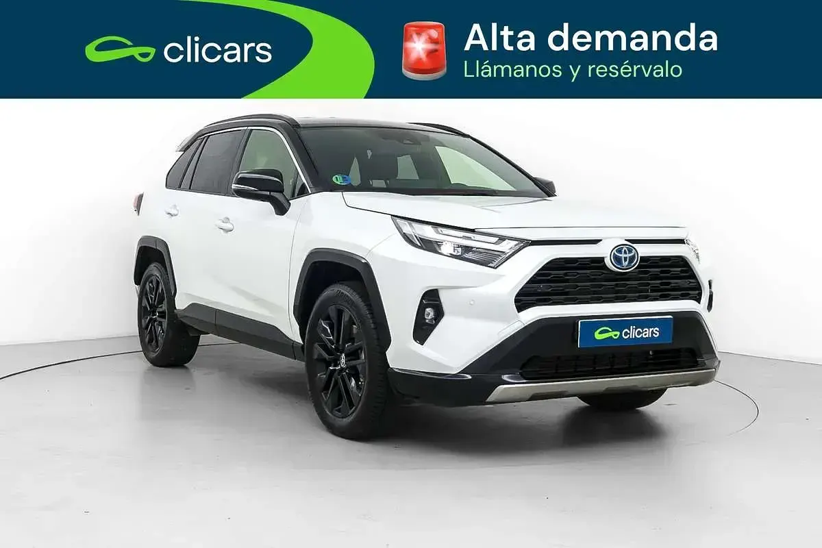 Usado Toyota RAV4 Hybrid Style 218 CV (160 kW) 2024 Blanco SUV