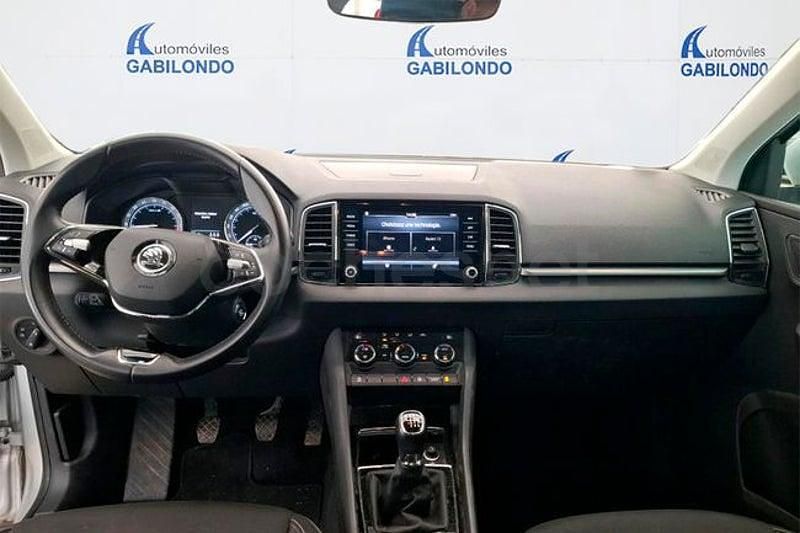 Usado Skoda Karoq Ambition 116 CV (85 kW) 2021 Gris / plata SUV