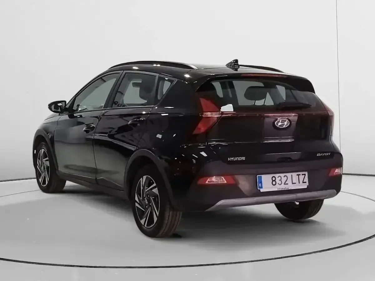 Usado Hyundai Bayon 84 CV (61 kW) 2021 Negro SUV