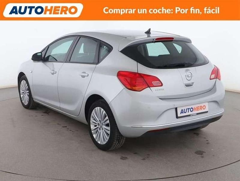 Usado Opel Astra Selective 116 CV (85 kW) 2015 Gris Utilitario