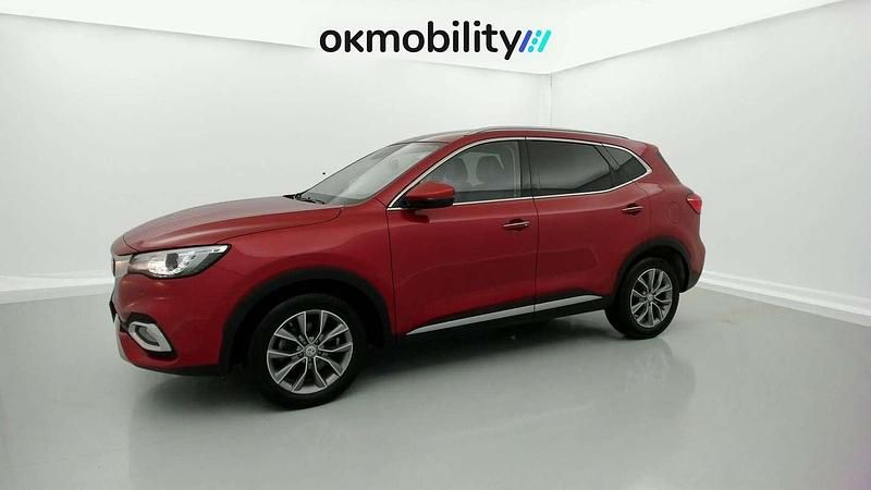 Begagnad MG HS Luxury 162 HK (119 kW) 2023 Röd SUV