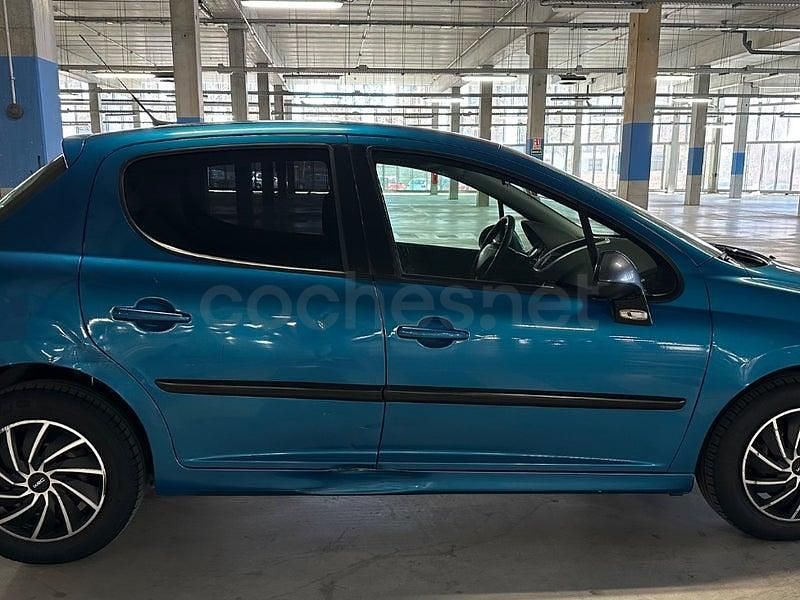Usado Peugeot 207 90 CV (66 kW) 2007 Azul Berlina