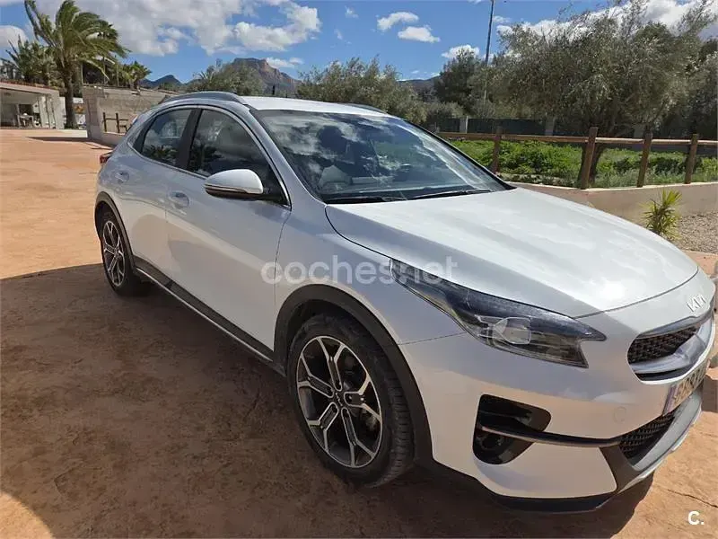 Usado Kia XCeed 120 CV (88 kW) 2022 Blanco SUV