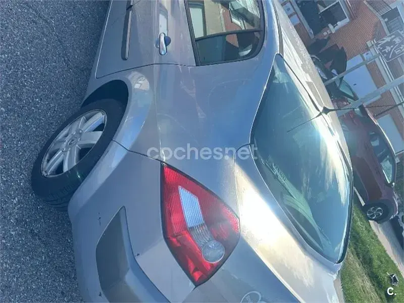 Usado Renault Mégane Expression 120 CV (88 kW) 2005 Gris / plata Berlina