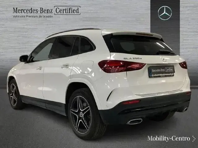 Usado Mercedes GLA250 218 CV (160 kW) 2026 Blanco polar SUV