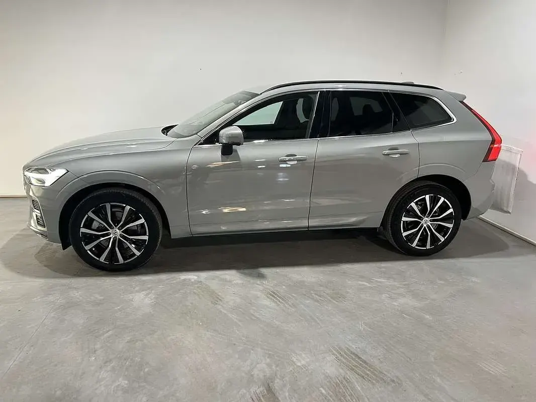 Usado Volvo XC60 Core 197 CV (144 kW) 2024 Gris SUV