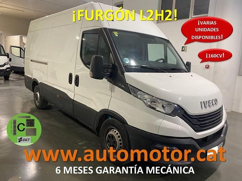 Begagnad Iveco Daily 162 HK (119 kW) 2022 Vit Sedan