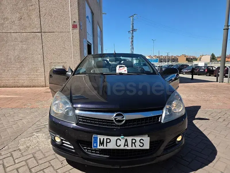 Używany Opel Astra Cabriolet Cosmo 140 KM (102 kW) 2008 Czarny Kabriolet