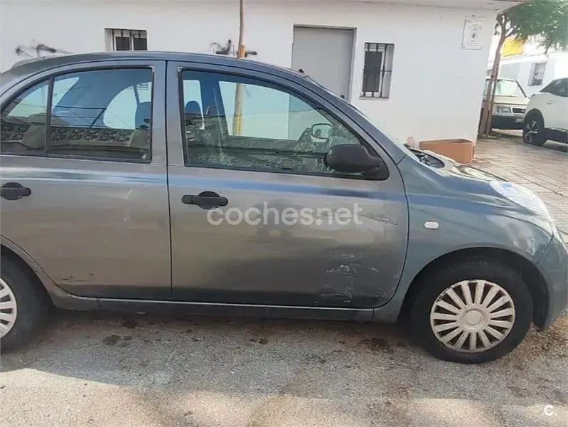 Usado Nissan Micra Visia 65 CV (47 kW) 2003 Gris / plata Utilitario