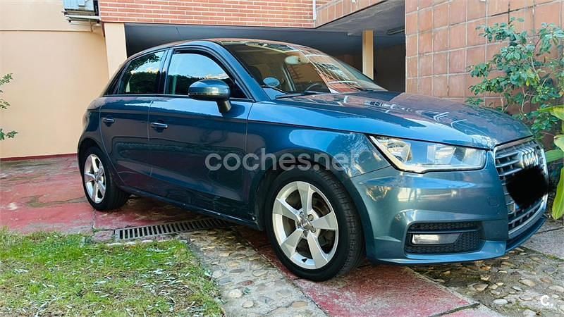 Usado Audi A1 Sportback 90 CV (66 kW) 2015 Azul Utilitario