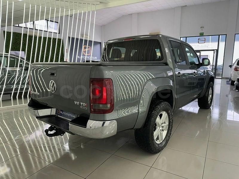 Usado VW Amarok Highline 204 CV (150 kW) 2017 Gris / plata Pickup/Camioneta