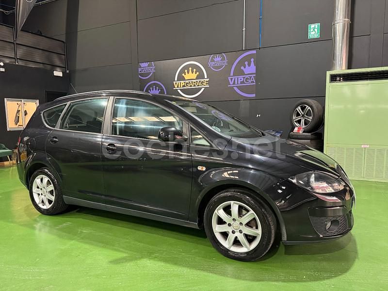 Negro Usado 2012 Seat Altea XL Reference Monovolumen | 4990 € (Precio justo) - Imagen 1/4