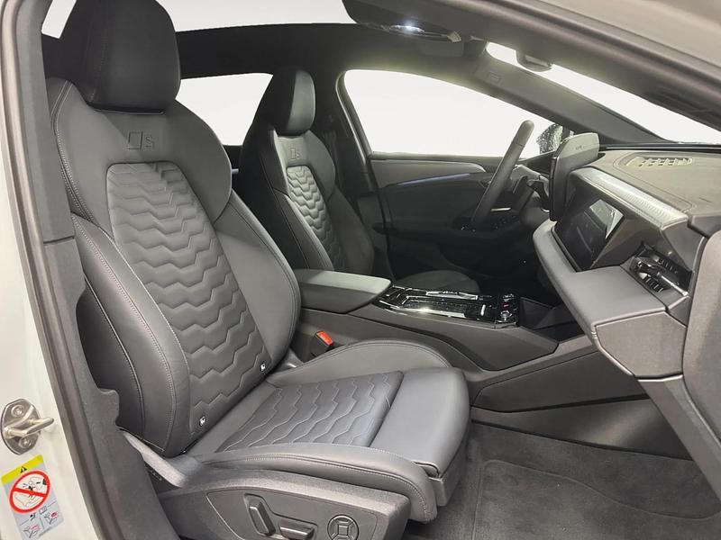 Usado Audi A6 e-tron S-Line 198 kW (270 CV) 2025 Blanco Familiar