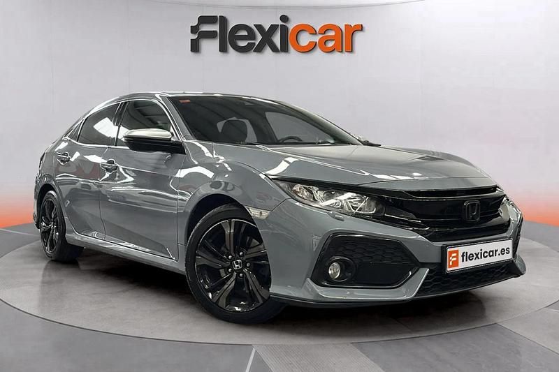 Usado Honda Civic Elegance 120 CV (88 kW) 2019 Gris Utilitario